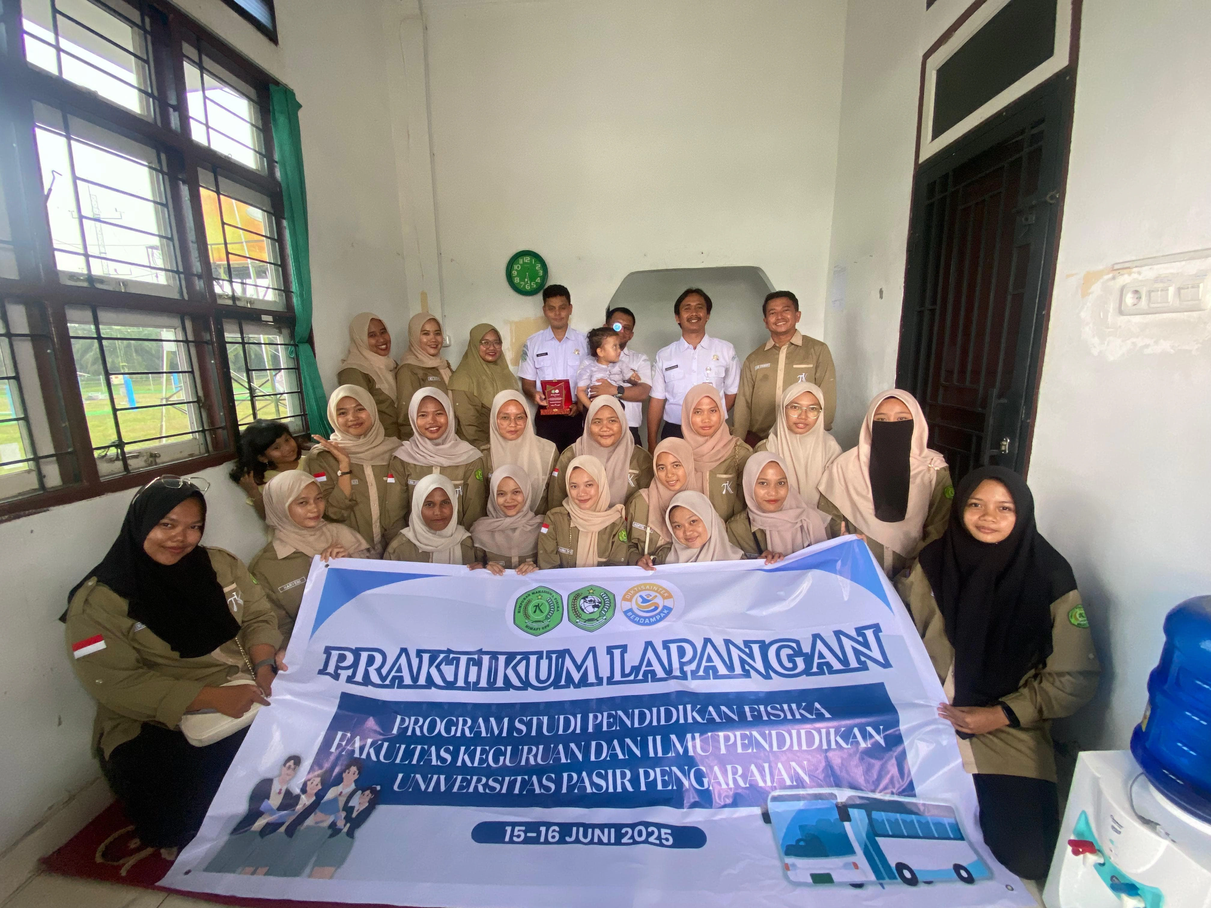 Perkuat Wawasan Keilmuan, Mahasiswa Pendidikan Fisika UPP Kunjungi BMKG